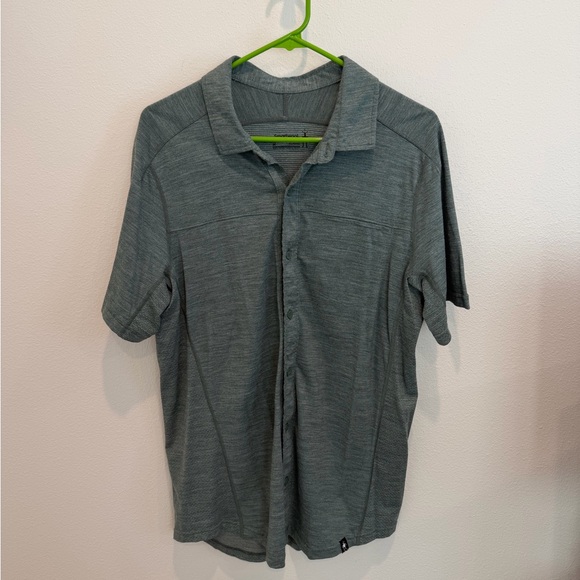 Smartwool button down - Picture 2 of 8